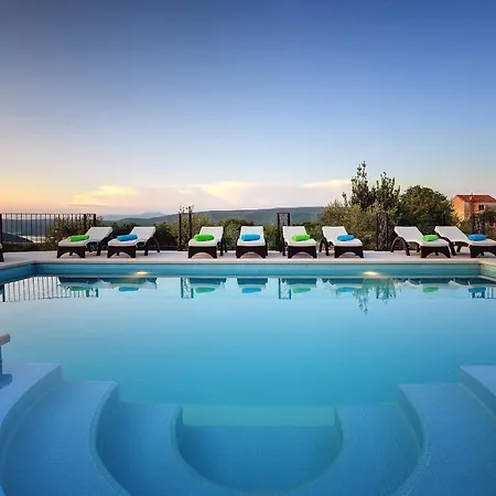Rachele With Sea View And Private Pool By Istrabook 빌라 크르니카